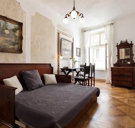 Old Town Apartment Прага Екстер'єр фото
